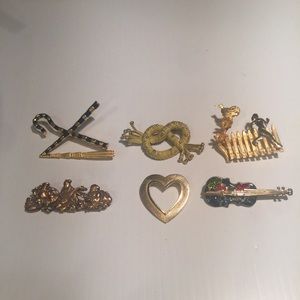 Vintage lot of brooches
